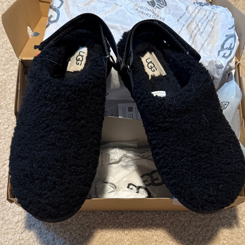 UGG women’s Black Fleece slides size 9 w/box